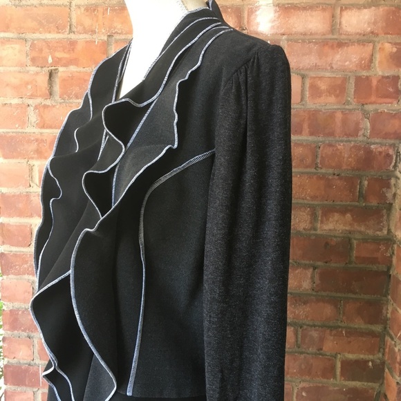 NWT European Designer Light Overcoat - Size XL - Picture 2 of 7